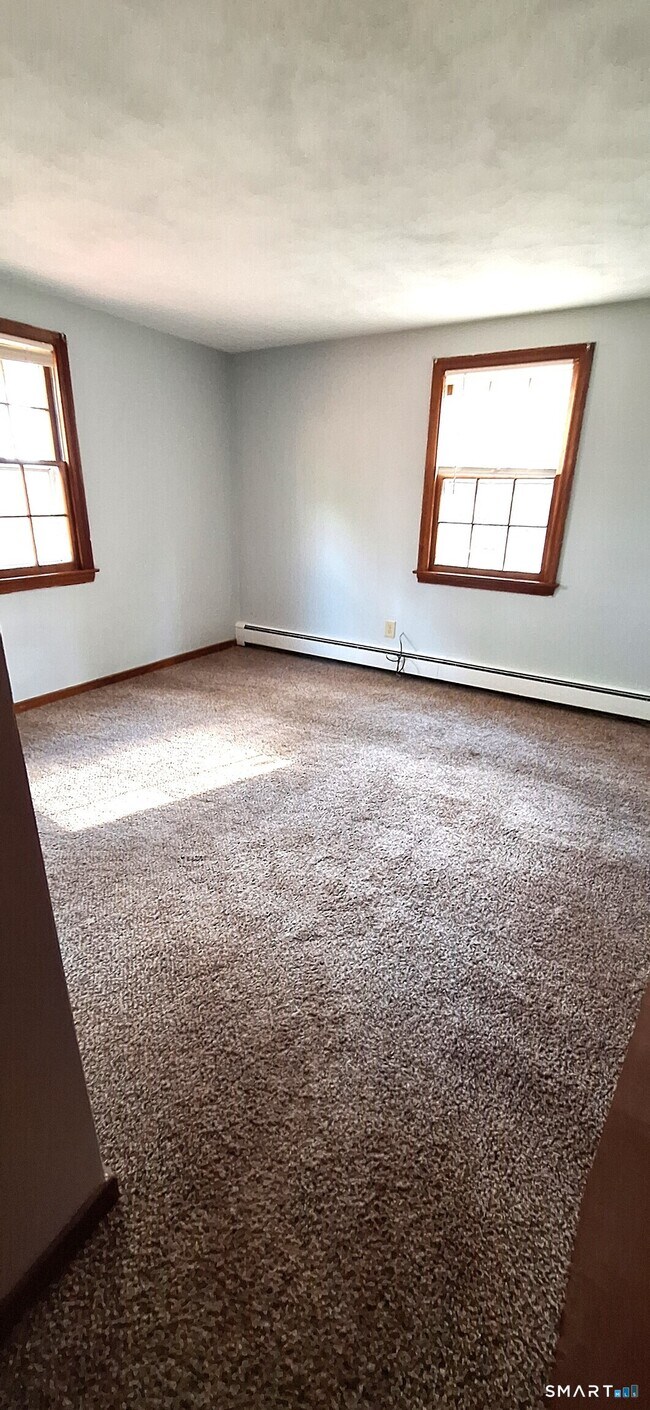 Building Photo - 12 Carpenter Rd