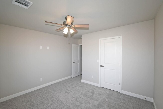 Building Photo - 4707 Carmel Ave