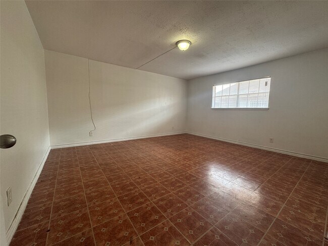 Building Photo - 6405 Westward St