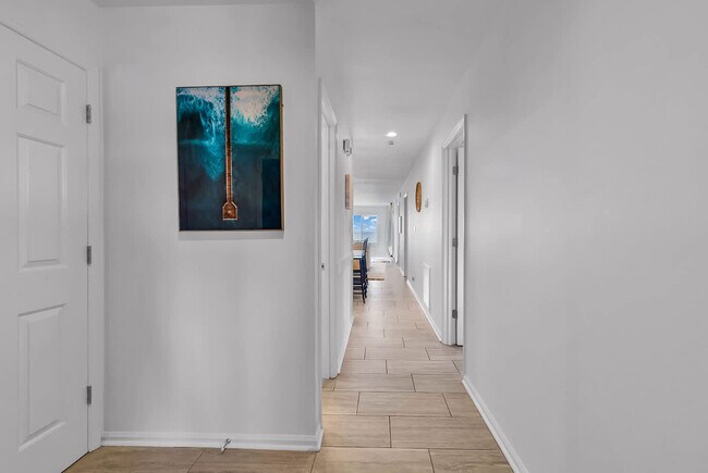 Building Photo - 511 S Ocean Blvd