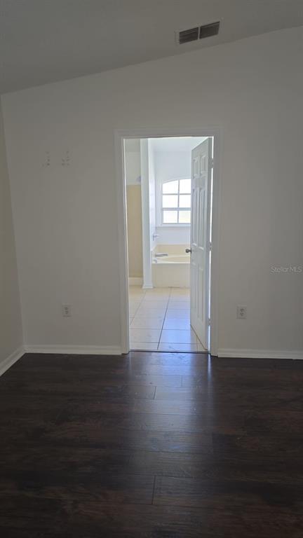 Building Photo - 470 Gannet Ct