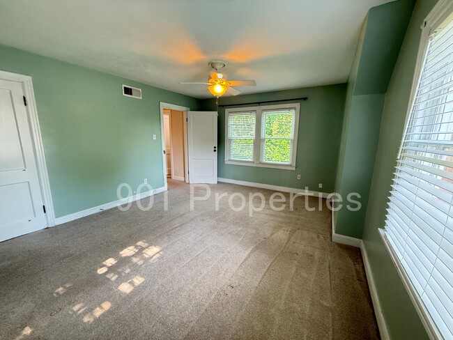 Building Photo - 59 N Ashlawn Rd