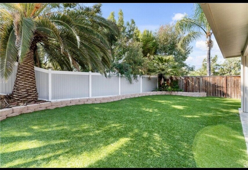 Building Photo - 27351 Eagles Nest Dr