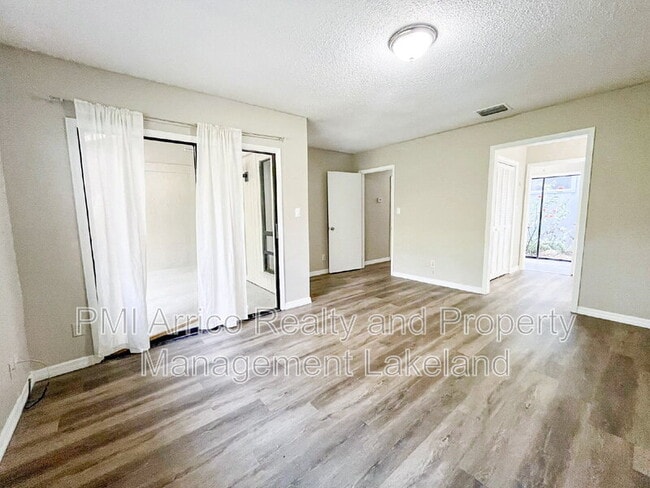 Building Photo - 6576 Sweetbriar Ln