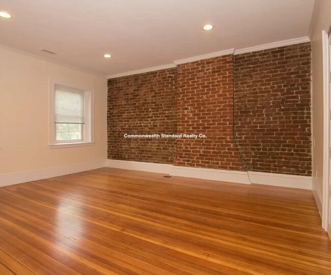 Building Photo - 1616 Beacon St