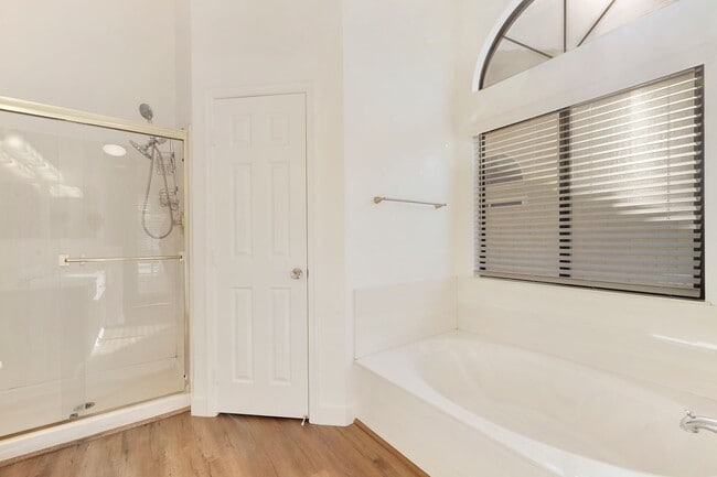Building Photo - $60K in updates, Single level home in 85254!