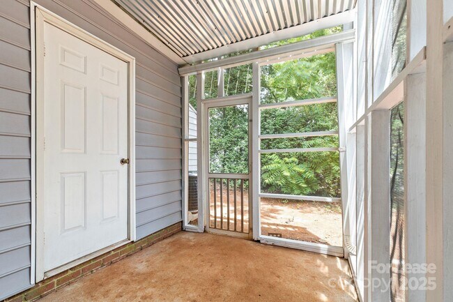 Building Photo - 2952 Iron Gate Ln
