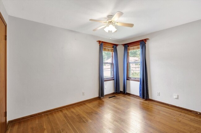 Building Photo - 2 BED / 1 BATH HOUSE IN CENTRAL CHAMPAIGN ...