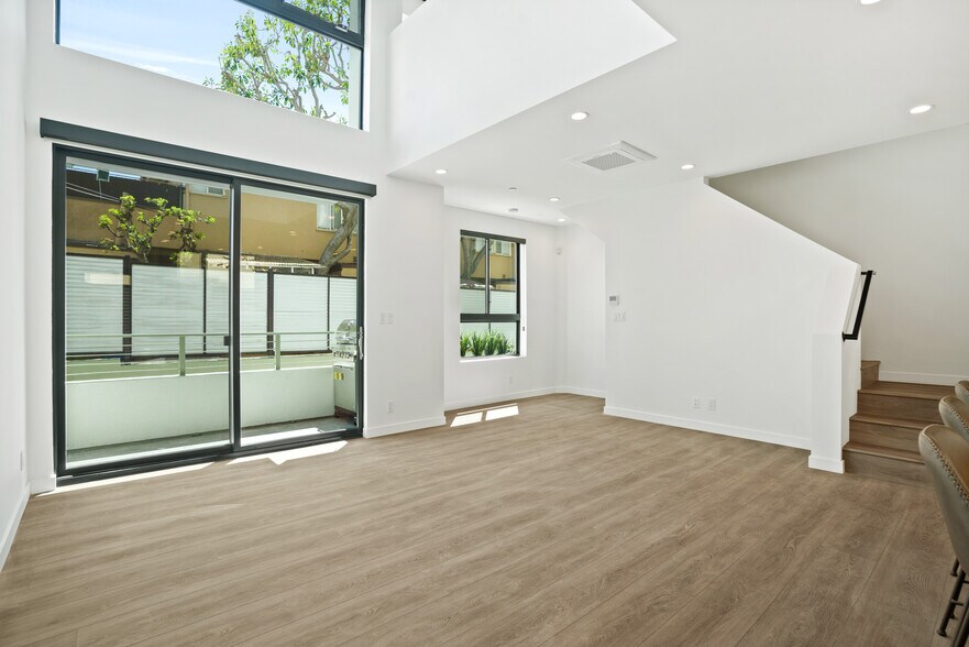 Building Photo - 10393 Tag Ln