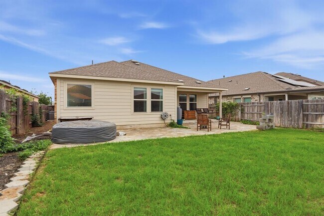 Building Photo - 129 Esparza Dr