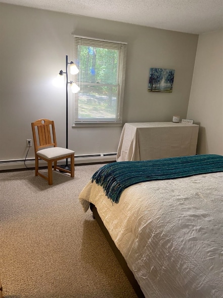 Building Photo - 11 St James Pl