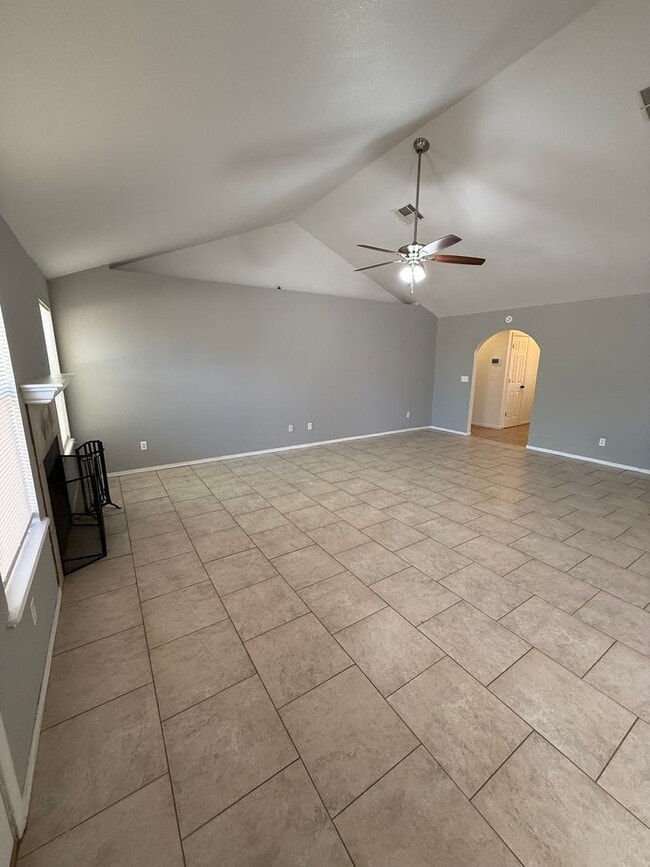 Building Photo - 4 Bedroom Home in Sonoma Ranch