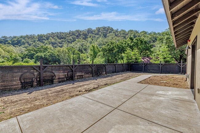 Building Photo - 7965 Whitehurst Rd