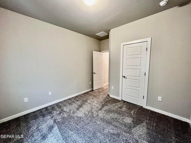 Building Photo - 14740 Mike a Mendoza Ave