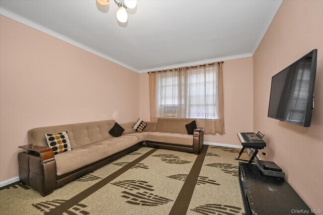 Building Photo - 99-41 64th Ave