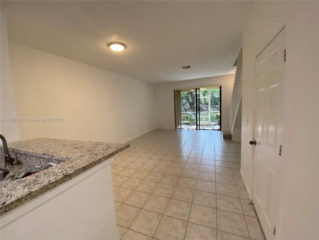 Building Photo - 4114 Forest Dr