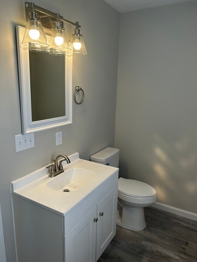 Bathroom 1 - 821 Hazard Ave