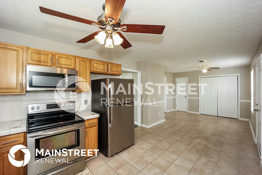 Building Photo - 265 Willow Springs Dr