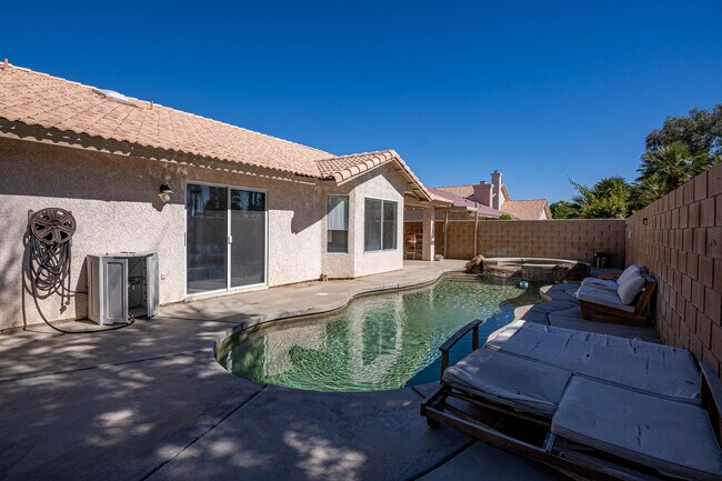 Building Photo - 81329 Avenida Coyote
