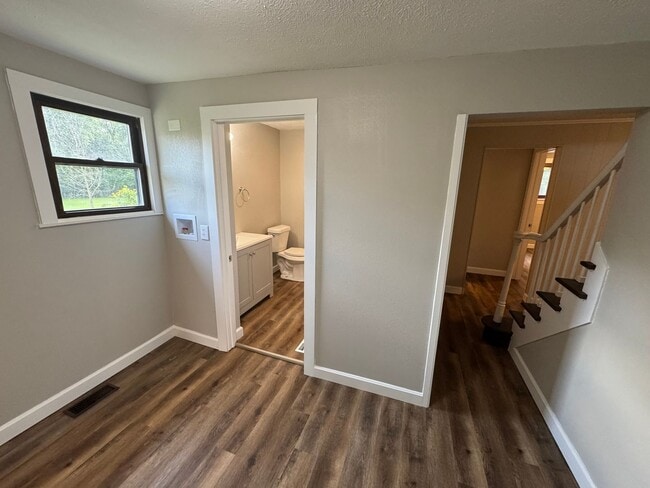 Building Photo - Complete Remodel - Beautiful 4 Bedroom Hou...