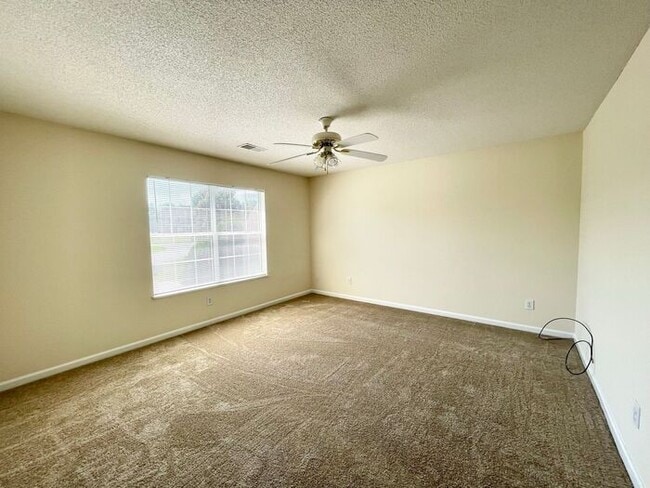 Building Photo - Northeast- Offering Self Guided Tour with ...