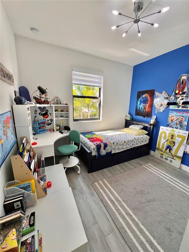 Building Photo - 4654 Santa Cruz Way