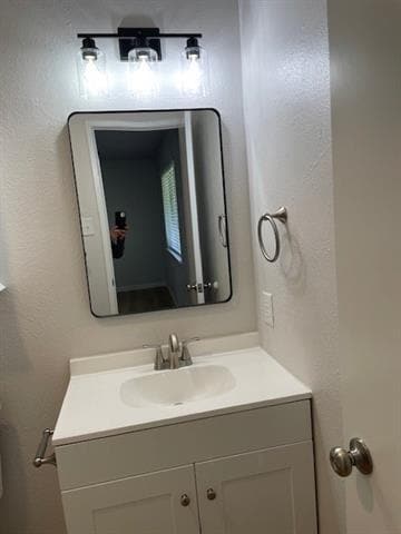 Building Photo - 713 Leading Ln