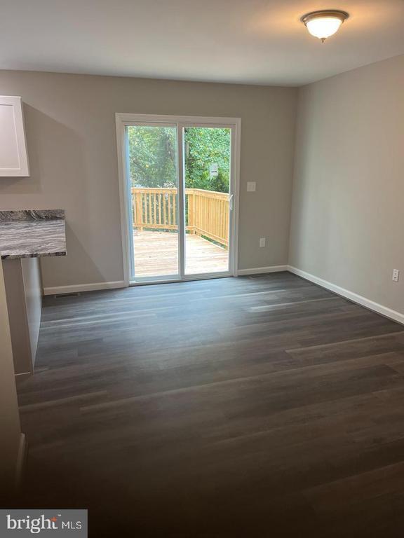 Building Photo - 355 Crescendo Way