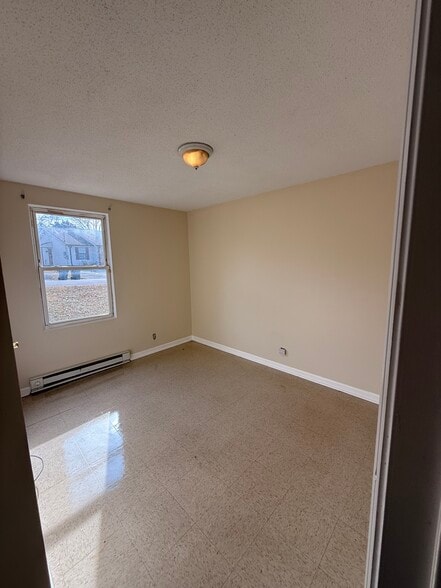 Building Photo - 4114 Hunting Dr