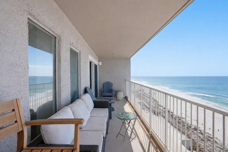 Building Photo - 8743 Thomas Dr