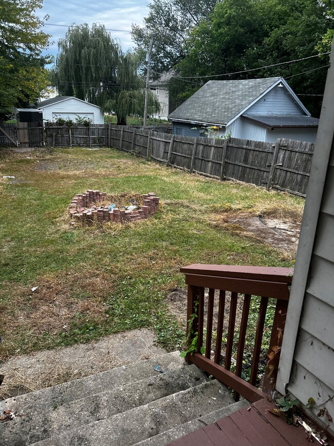 Building Photo - 1421 Chestnut St