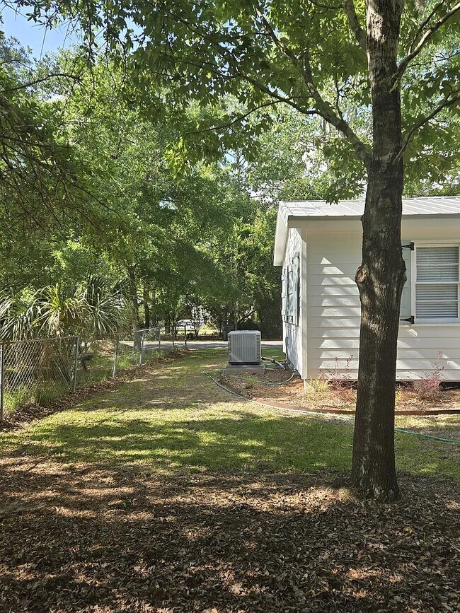 Building Photo - 1683 J D Miller Rd