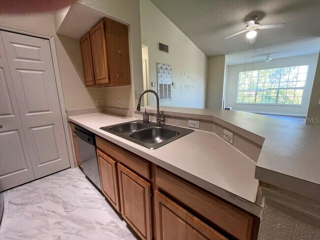 Building Photo - 13025 Mulberry Park Dr
