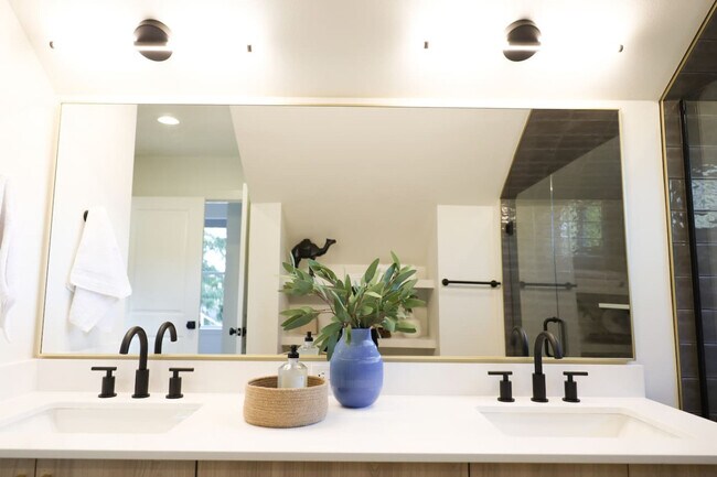 Building Photo - 3922 I St