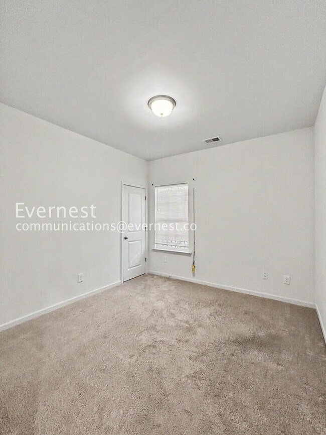 Building Photo - 10828 Mt Holly Rd