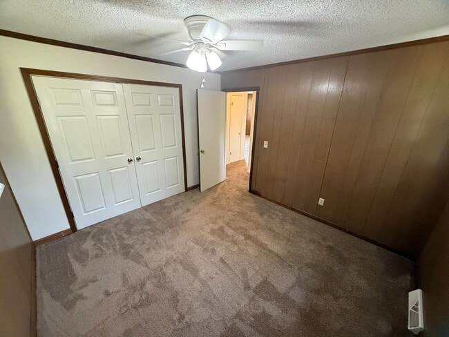 Building Photo - 106 Hankins Dr