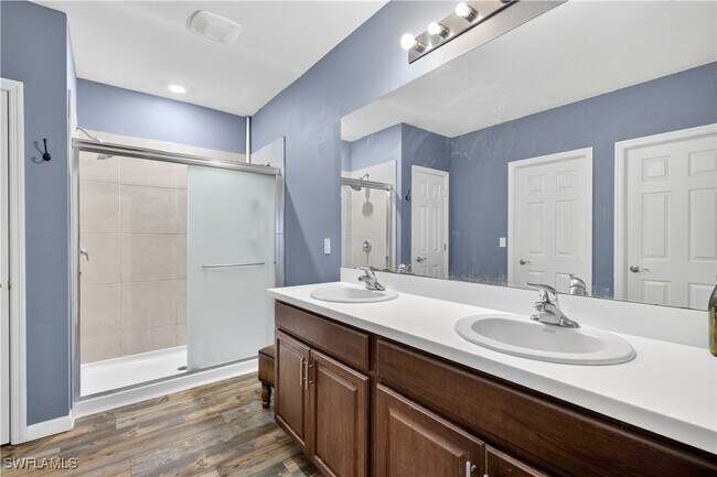 Primary Photo - 3019 NW 17th Pl