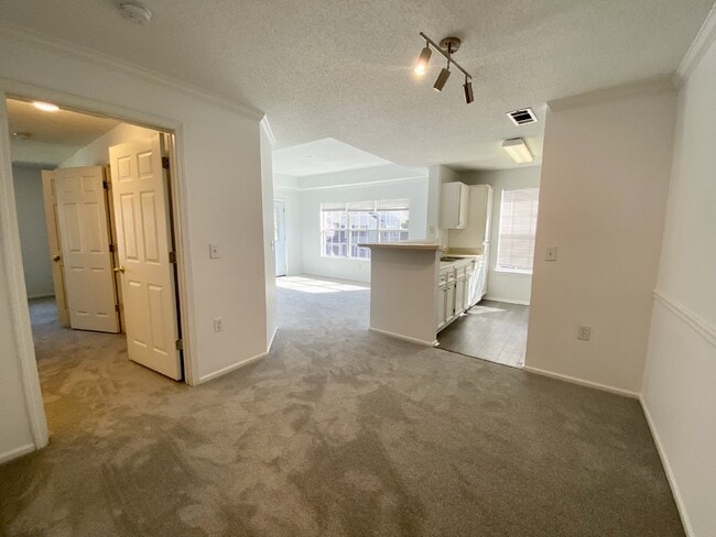 Building Photo - Spacious, One Bedroom Apartment W/ a Balcony!