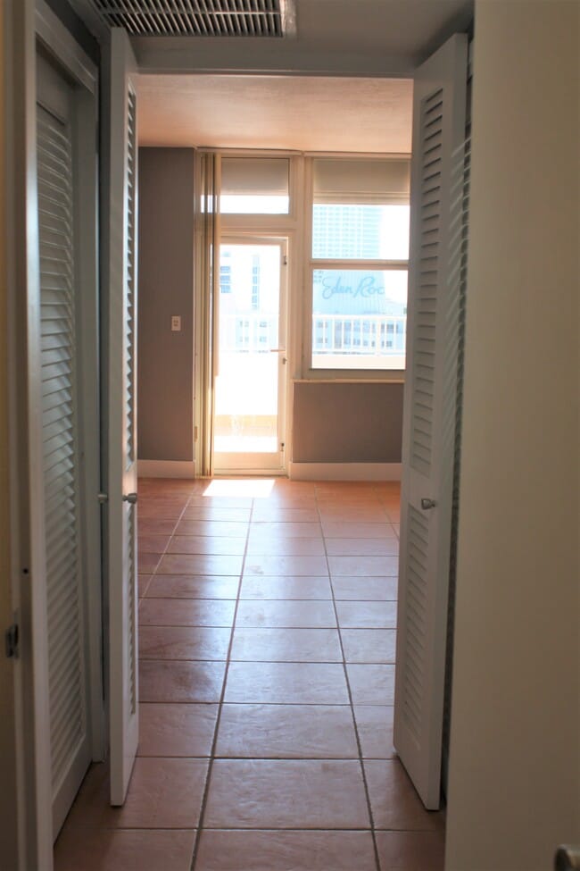 Building Photo - 4747 Collins Ave