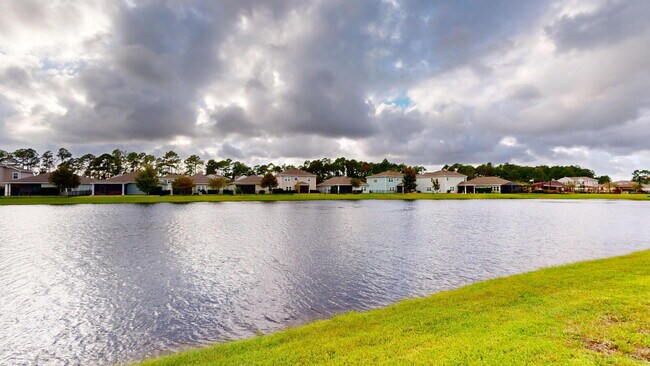 Building Photo - "Spacious 5-Bedroom Retreat in Jacksonville - 2,623 Sq Ft of Comfort!"