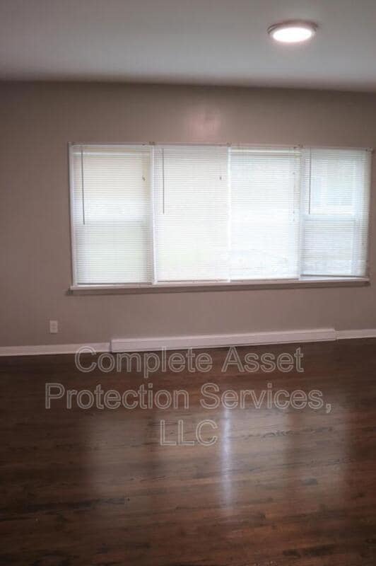 Building Photo - 10005 Merrillville Rd