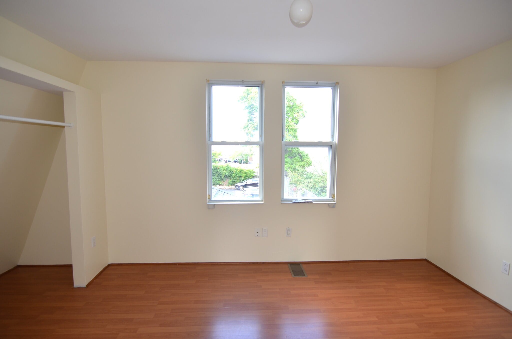 Building Photo - 4213 Brownway Ave