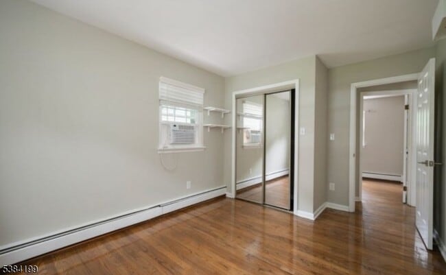 Building Photo - 83 Chestnut St