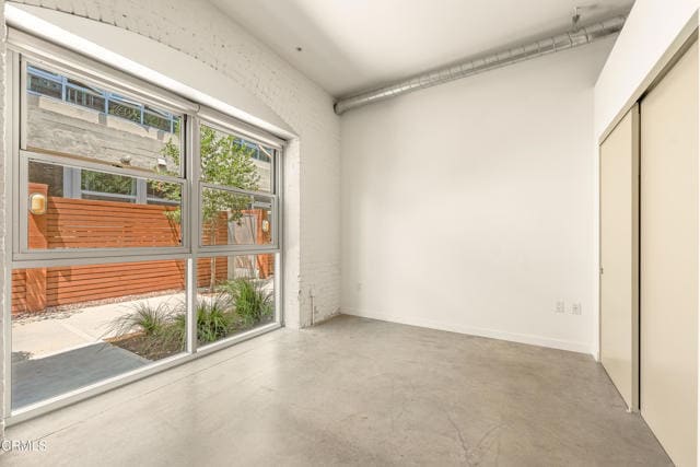 Building Photo - 527 Molino St