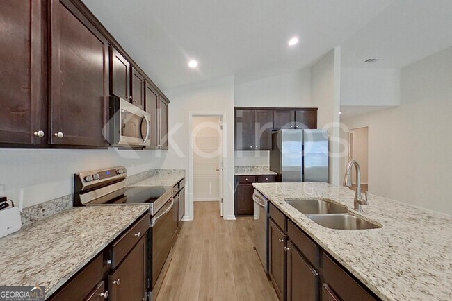 Building Photo - 103 St Phillip Wy