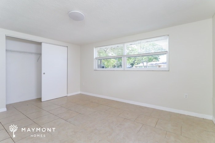 Building Photo - 7125 Sandalwood Dr