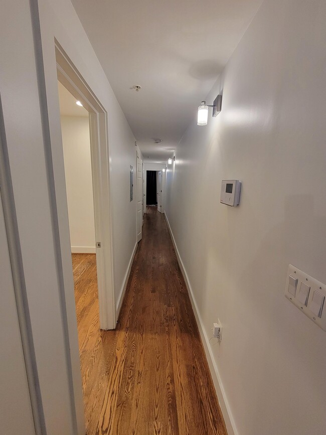 Building Photo - 1447 Girard St NW