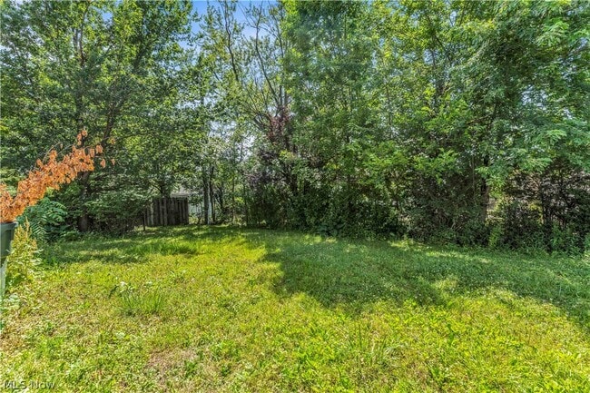 Building Photo - 18304 Garden Blvd