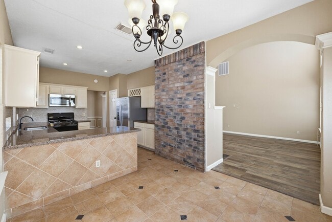 Building Photo - 6734 Flowermound Dr