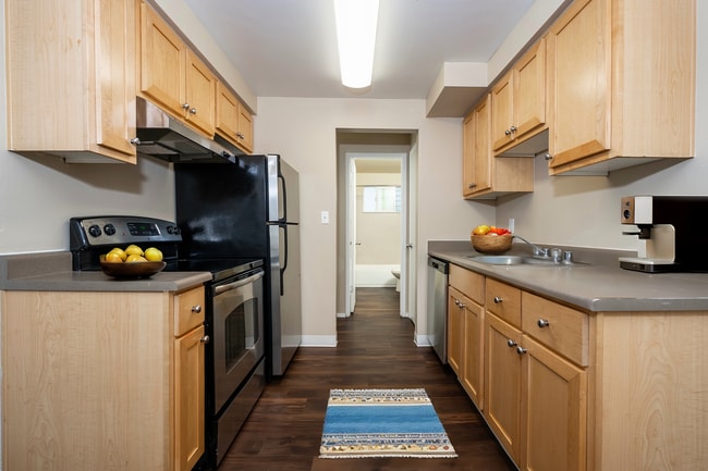 2 Bedroom 1 Bath - 601 Jackson Apartments